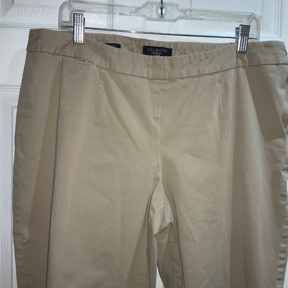 Talbots Woman khaki capris Sz 18W classic side zip - Picture 2 of 7